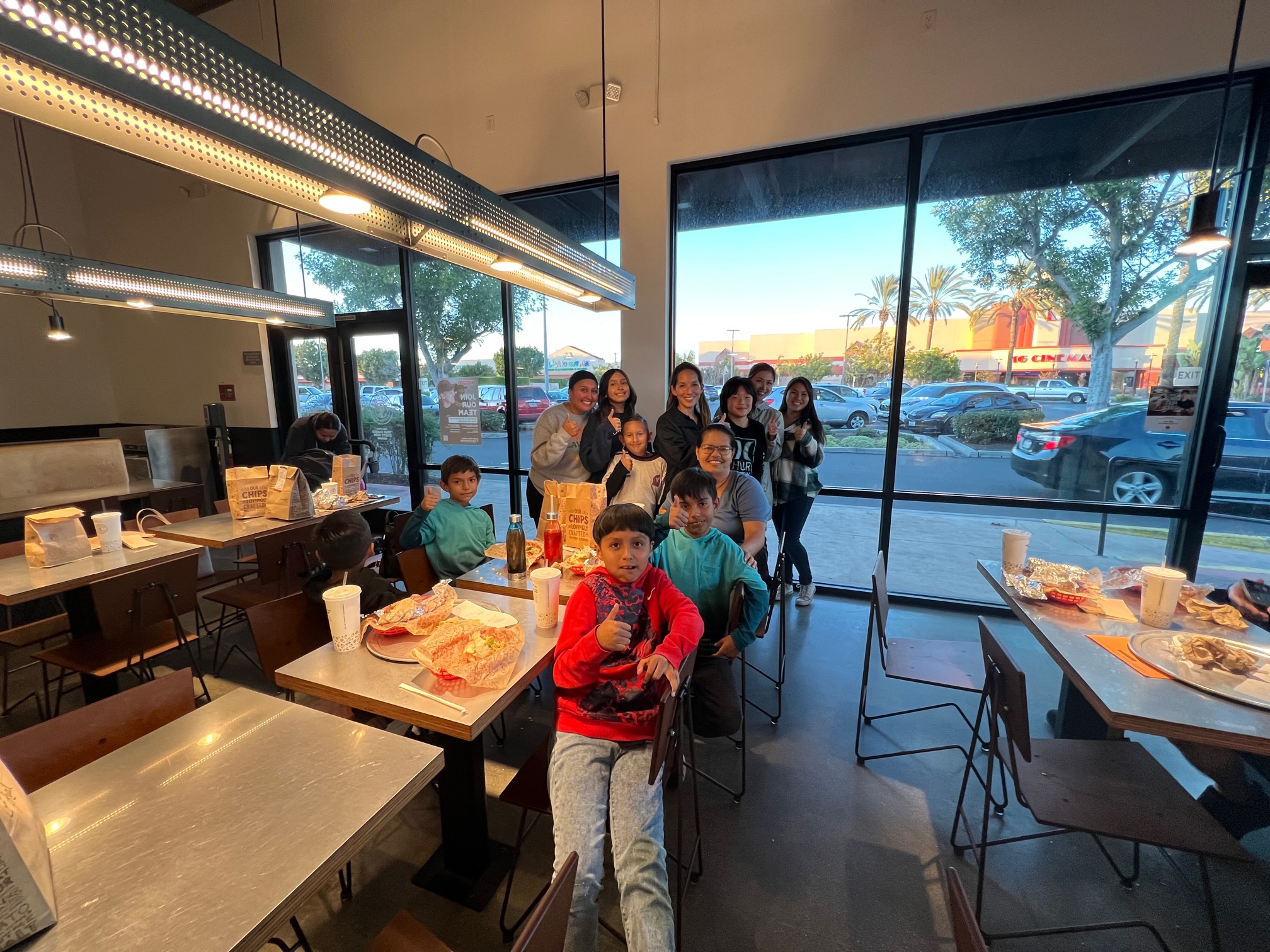 Roadrunner families enjoy fundraiser night at Chipotle