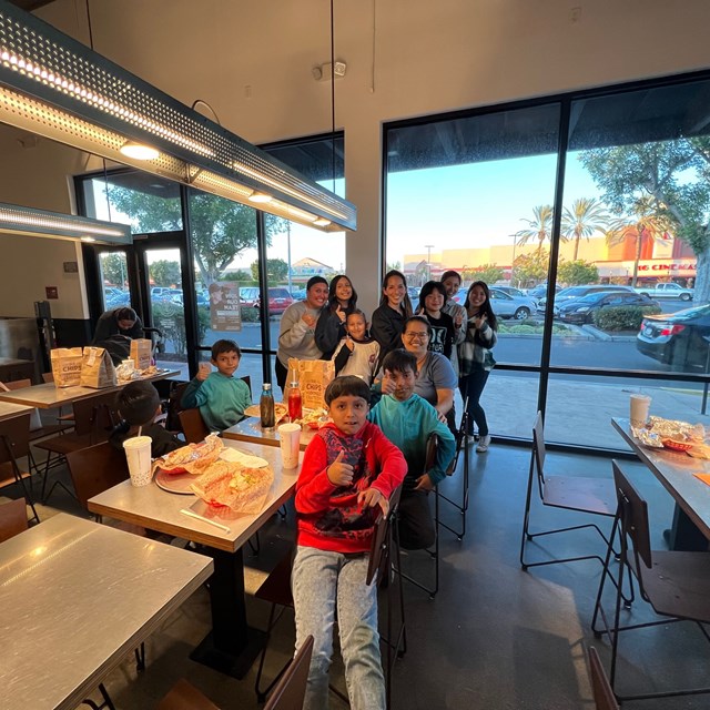 Roadrunner families enjoy fundraiser night at Chipotle