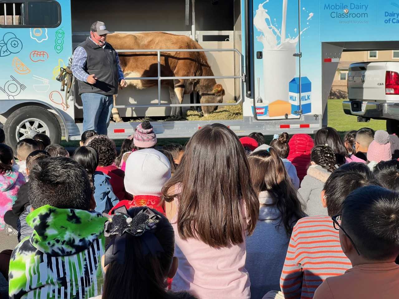 Students Enjoy the Mobile Dairy Assembly